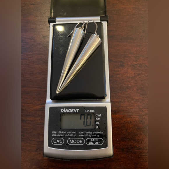 Long cone sterling silver drop earrings - Picture 6 of 7